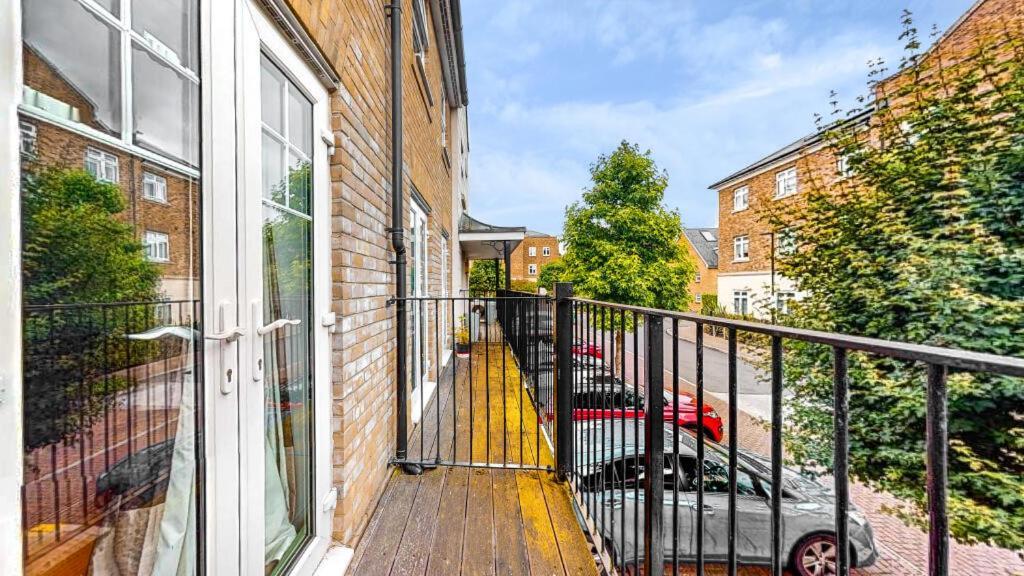 Bromley Common- Double Bedroom With En-Suite With Private Lounge In Shared Town House 外观 照片