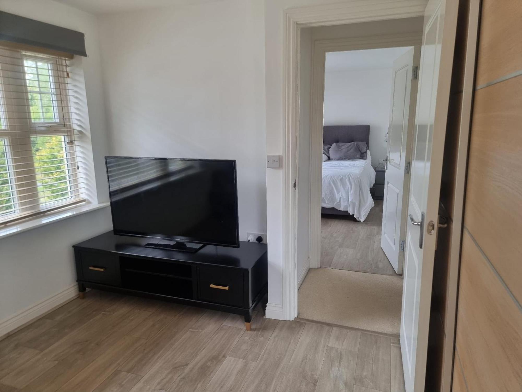Bromley Common- Double Bedroom With En-Suite With Private Lounge In Shared Town House 外观 照片